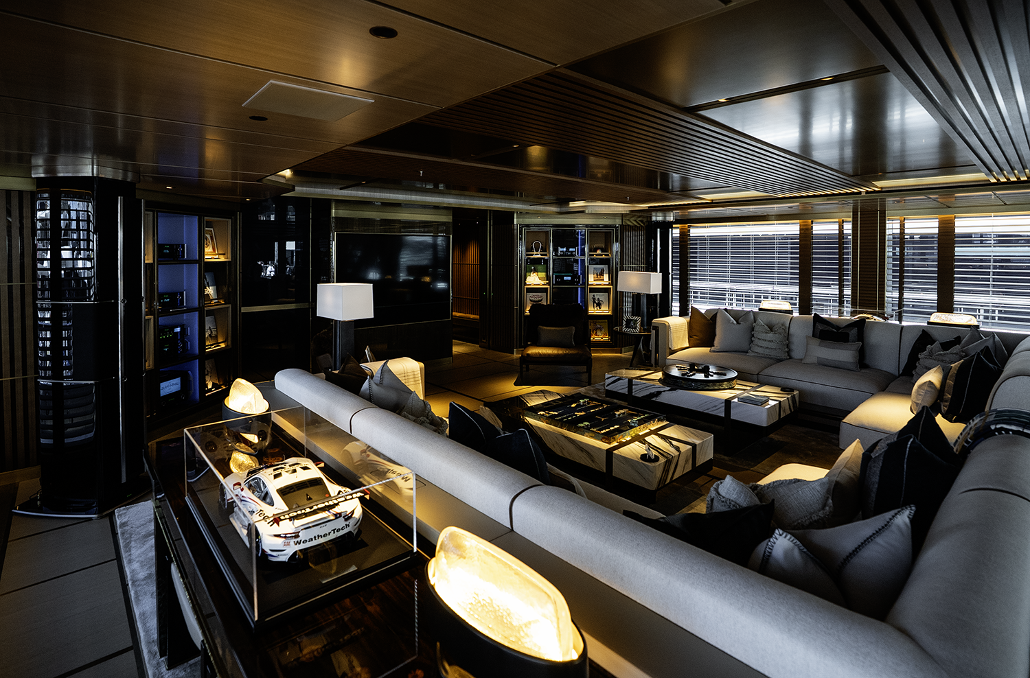 superyacht Broadwater